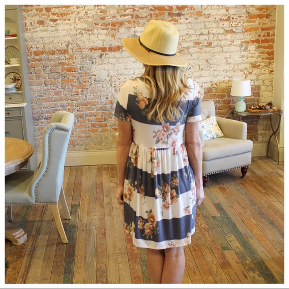 ✨LAST ONE✨Stripe and Floral Print Dress - Picture 3 of 3